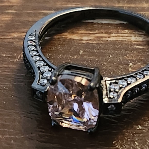 Avon Silver Ring, size 6.5 - Picture 6 of 8